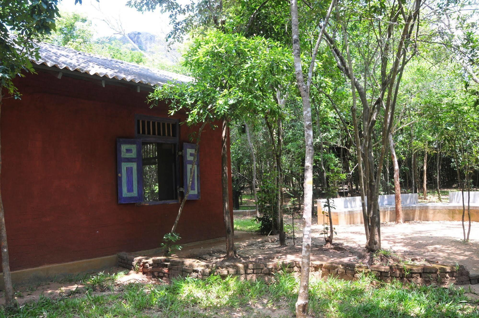 Villa Back Of Beyond - Pidurangala Sigiriya Exterior foto